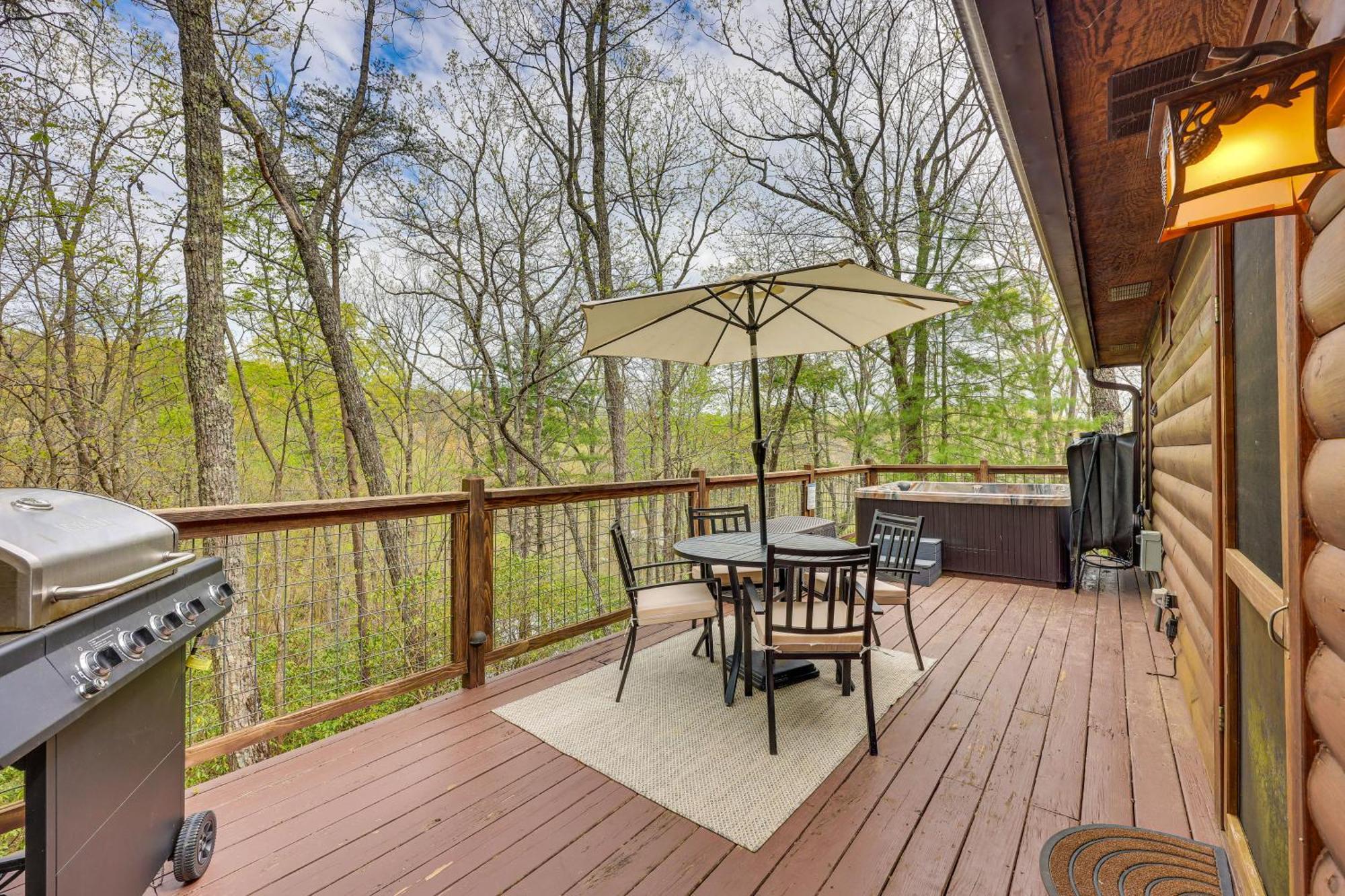Cozy Cabin In Private Location With Hot Tub And Grill! Blue Ridge Esterno foto