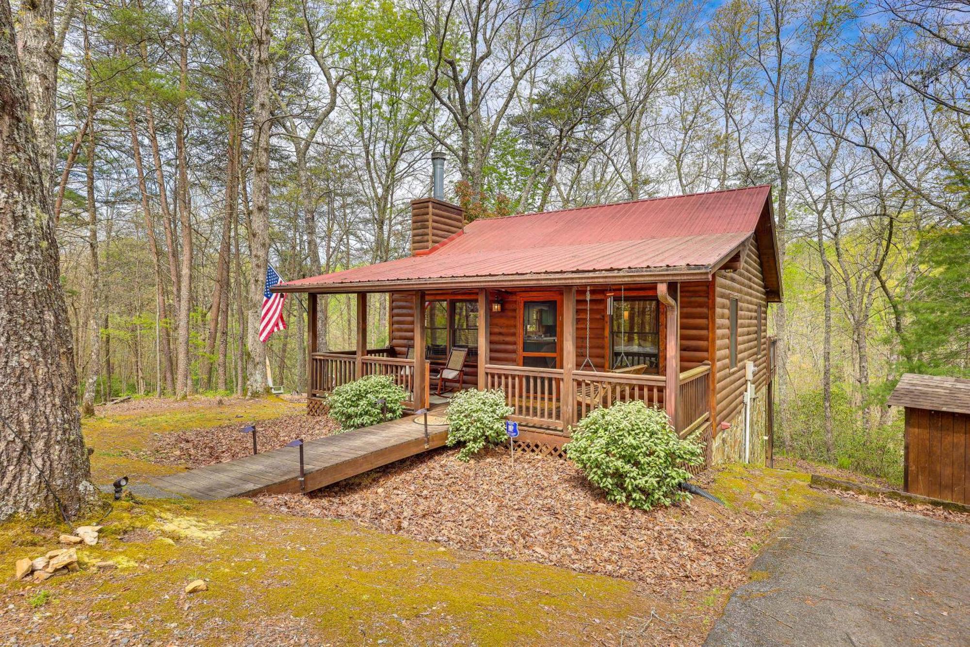 Cozy Cabin In Private Location With Hot Tub And Grill! Blue Ridge Esterno foto